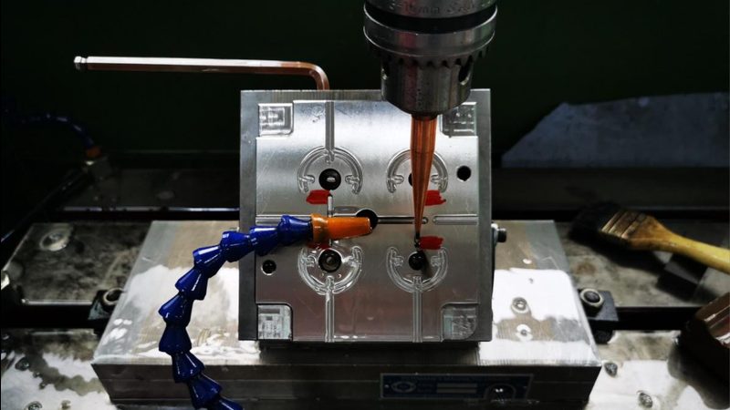 吹塑模具环保材料选型的关键考量