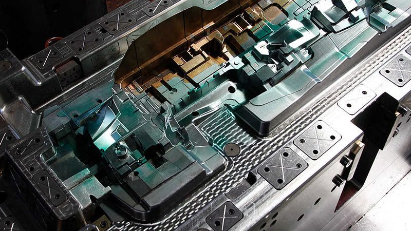 冲压模具滑块配合间隙：标准与工艺细节解析