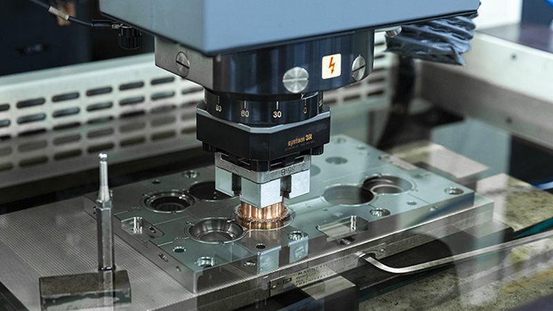 冲压模具钢材型号解析：揭秘模具制造的核心要素