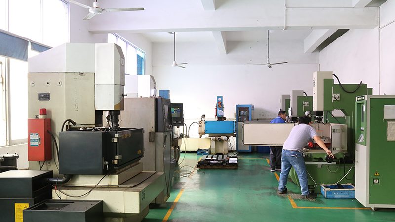 东莞注塑模具厂：揭秘注塑模具制造的关键环节**